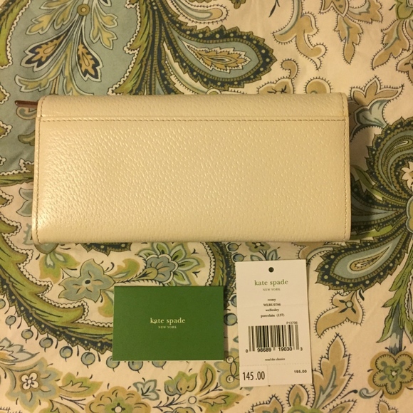 Kate Spade Remy wallet - Picture 4 of 4